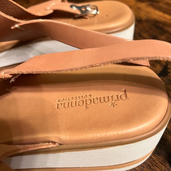 Beautiful platform sandals - Picture 3 of 7